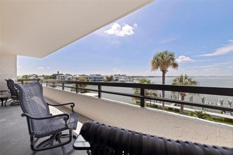 Condo in Tampa, Florida, 2 bedrooms № 2330227