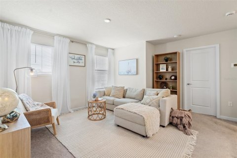 House in Orlando, Florida 4 bedrooms, 224.45 sq.m. № 2266930 - photo 23