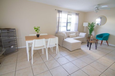 Apartamento en alquiler en Miami Beach, Florida, 1 dormitorio, 51.1 m2 № 1937054 - foto 7