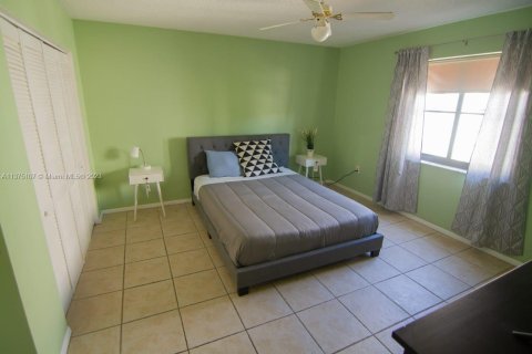 Apartamento en alquiler en Miami Beach, Florida, 1 dormitorio, 51.1 m2 № 1937054 - foto 13