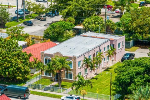 Commercial property in Hollywood, Florida 469.9 sq.m. № 1696490 - photo 22