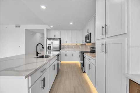 Copropriété à louer à Bradenton, Floride: 2 chambres, 107.4 m2 № 2398445 - photo 5