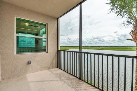 Copropriété à louer à Bradenton, Floride: 2 chambres, 107.4 m2 № 2398445 - photo 2