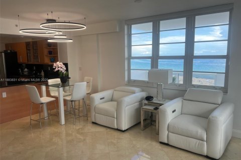 Copropriété à louer à Miami Beach, Floride: 2 chambres, 110.55 m2 № 1931108 - photo 11