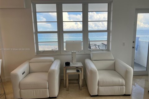 Copropriété à louer à Miami Beach, Floride: 2 chambres, 110.55 m2 № 1931108 - photo 13
