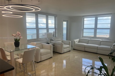 Copropriété à louer à Miami Beach, Floride: 2 chambres, 110.55 m2 № 1931108 - photo 10