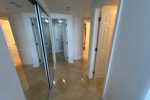 Copropriété à louer à Miami Beach, Floride: 2 chambres, 110.55 m2 № 1931108 - photo 26