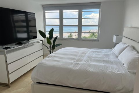 Copropriété à louer à Miami Beach, Floride: 2 chambres, 110.55 m2 № 1931108 - photo 19