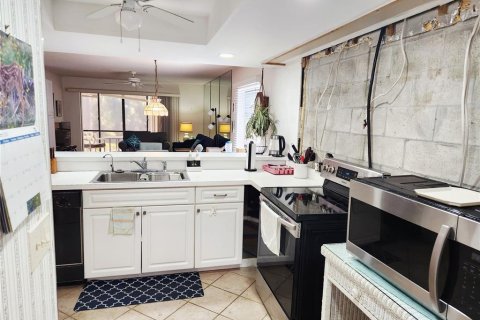 Condominio en venta en Englewood, Florida, 2 dormitorios, 101.45 m2 № 2235160 - foto 13
