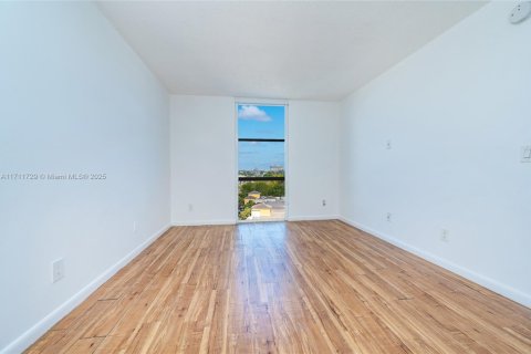 Condominio en alquiler en North Miami, Florida, 2 dormitorios, 83.61 m2 № 1958171 - foto 26