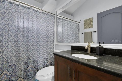 House in Cape Coral, Florida 3 bedrooms, 120.4 sq.m. № 1884926 - photo 13