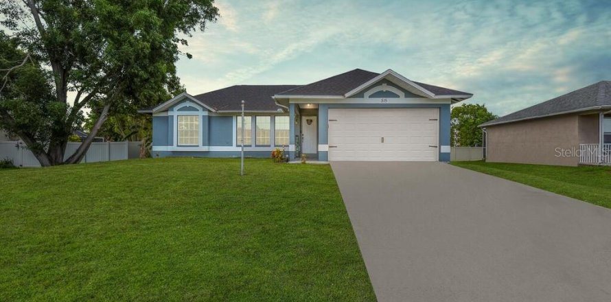 House in Cape Coral, Florida 3 bedrooms, 120.4 sq.m. № 1884926