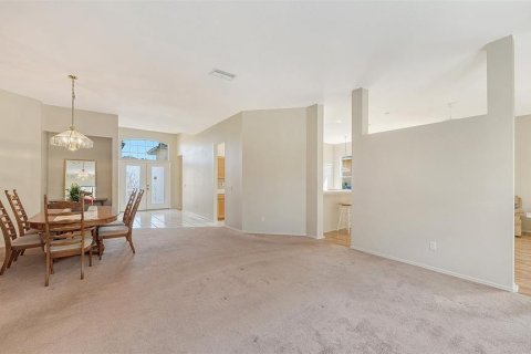House in Sarasota, Florida 3 bedrooms, 189.43 sq.m. № 2391137 - photo 20