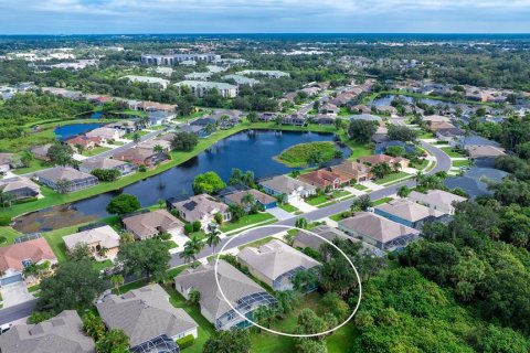 House in Sarasota, Florida 3 bedrooms, 189.43 sq.m. № 2391137 - photo 10