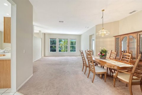 House in Sarasota, Florida 3 bedrooms, 189.43 sq.m. № 2391137 - photo 5