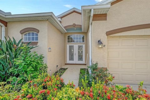 House in Sarasota, Florida 3 bedrooms, 189.43 sq.m. № 2391137 - photo 14