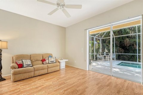 House in Sarasota, Florida 3 bedrooms, 189.43 sq.m. № 2391137 - photo 7