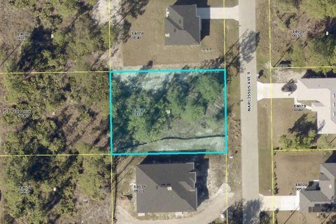 Propiedad comercial en Lehigh Acres, Florida № 2158515