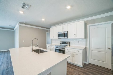 House in Davenport, Florida 5 bedrooms, 234.3 sq.m. № 1770178 - photo 19