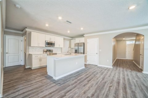 House in Davenport, Florida 5 bedrooms, 234.3 sq.m. № 1770178 - photo 12