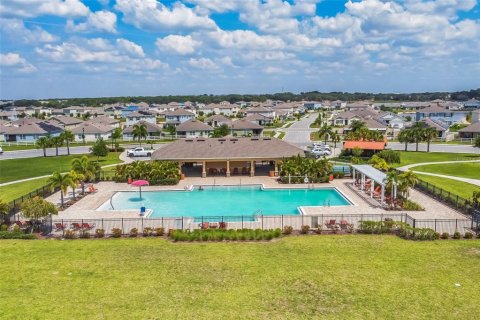 House in Davenport, Florida 5 bedrooms, 234.3 sq.m. № 1770178 - photo 7