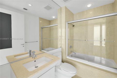 Copropriété à louer à Miami, Floride: 2 chambres, 163.14 m2 № 2384505 - photo 9