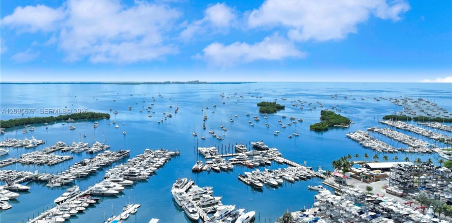 Condo à Miami, Floride, 2 chambres  № 2384505