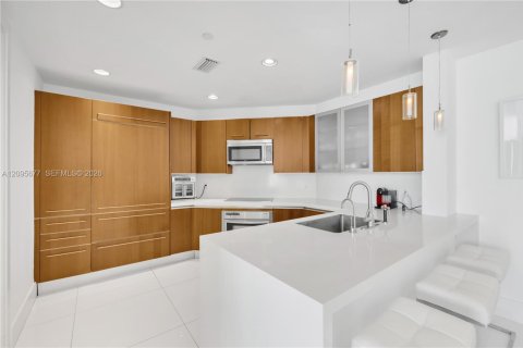 Copropriété à louer à Miami, Floride: 2 chambres, 163.14 m2 № 2384505 - photo 6