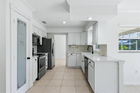 Villa ou maison à vendre à Sarasota, Floride: 3 chambres, 139.17 m2 № 2423634 - photo 13