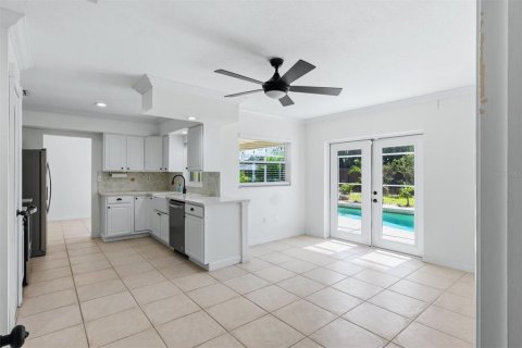 Villa ou maison à vendre à Sarasota, Floride: 3 chambres, 139.17 m2 № 2423634 - photo 16