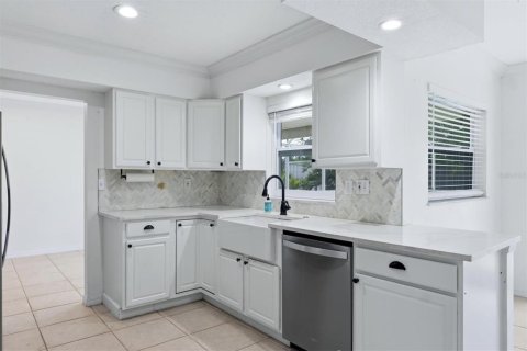 Villa ou maison à vendre à Sarasota, Floride: 3 chambres, 139.17 m2 № 2423634 - photo 15
