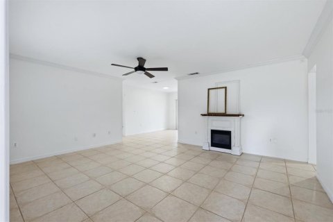 Villa ou maison à vendre à Sarasota, Floride: 3 chambres, 139.17 m2 № 2423634 - photo 8
