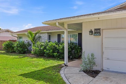 Villa ou maison à vendre à Sarasota, Floride: 3 chambres, 139.17 m2 № 2423634 - photo 3