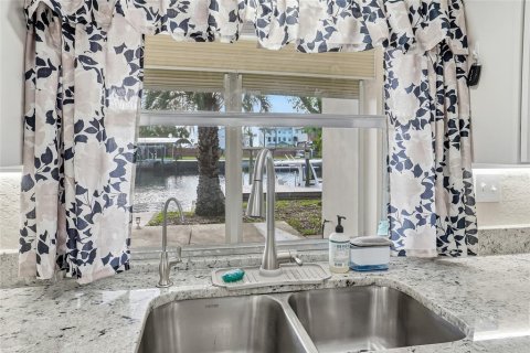 Casa en venta en Hernando Beach, Florida, 3 dormitorios, 147.16 m2 № 2229527 - foto 5