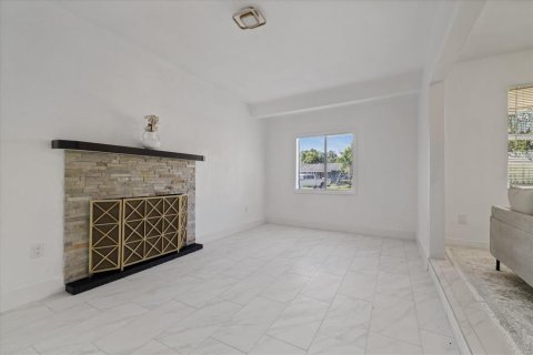 Villa ou maison à vendre à Seminole, Floride: 3 chambres, 107.4 m2 № 2349343 - photo 12