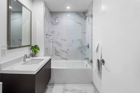 Купить кондоминиум в Майами, Флорида 2 спальни, 108.97м2, № 2007832 - фото 14