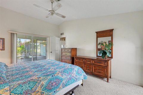 House in Hudson, Florida 3 bedrooms, 135.27 sq.m. № 2216040 - photo 14