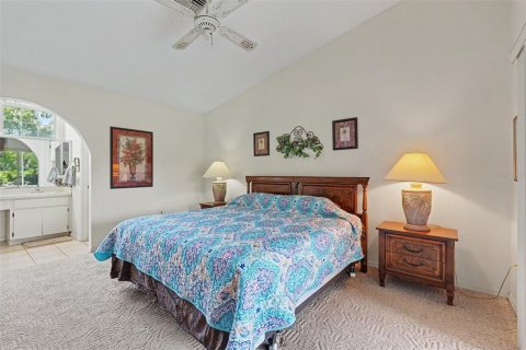 House in Hudson, Florida 3 bedrooms, 135.27 sq.m. № 2216040 - photo 12