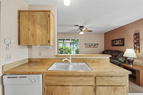 House in Hudson, Florida 3 bedrooms, 135.27 sq.m. № 2216040 - photo 30
