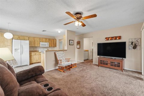 House in Hudson, Florida 3 bedrooms, 135.27 sq.m. № 2216040 - photo 23