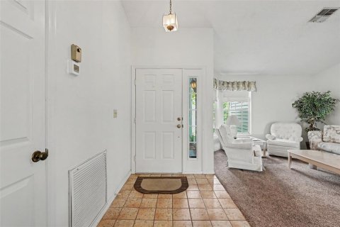 House in Hudson, Florida 3 bedrooms, 135.27 sq.m. № 2216040 - photo 8