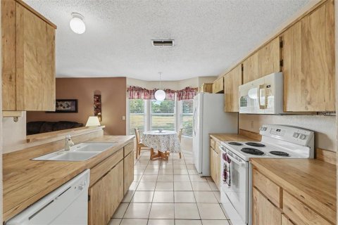 House in Hudson, Florida 3 bedrooms, 135.27 sq.m. № 2216040 - photo 29