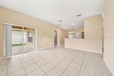 Villa ou maison à vendre à Orlando, Floride: 3 chambres, 152.36 m2 № 2410342 - photo 6