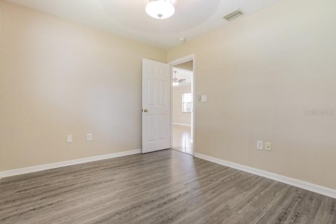 Casa en alquiler en Port Charlotte, Florida, 3 dormitorios, 120.77 m2 № 1869529 - foto 13