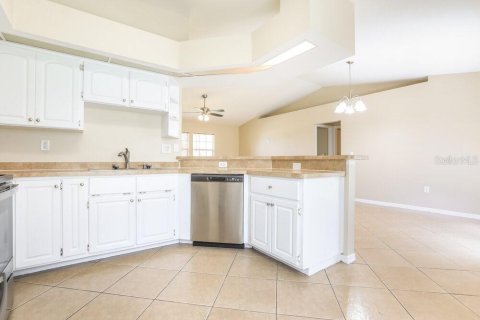 Casa en alquiler en Port Charlotte, Florida, 3 dormitorios, 120.77 m2 № 1869529 - foto 7