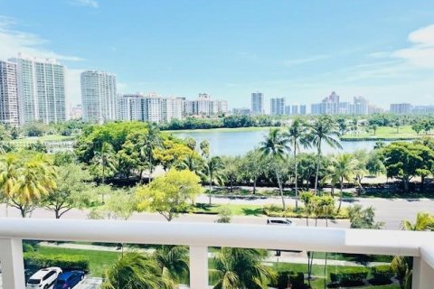 Condo in Aventura, Florida, 2 bedrooms  № 1823891 - photo 5