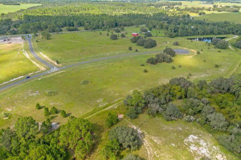House in Umatilla, Florida 3 bedrooms, 234.76 sq.m. № 1382333 - photo 23