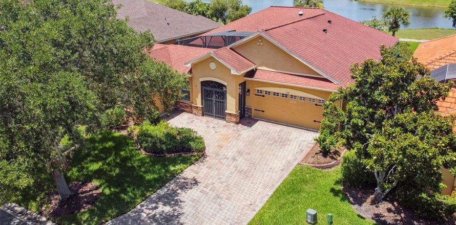 House in Kissimmee, Florida 3 bedrooms, 215.44 sq.m. № 1827800
