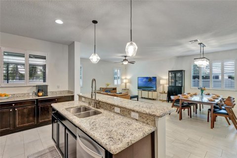 Villa ou maison à vendre à Orlando, Floride: 3 chambres, 211.54 m2 № 1826916 - photo 4