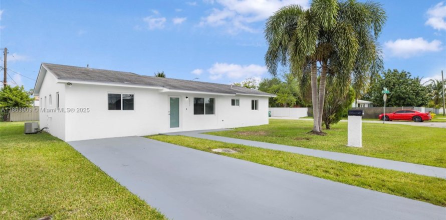 Casa en Miami, Florida 3 dormitorios, 139.35 m2 № 1893045